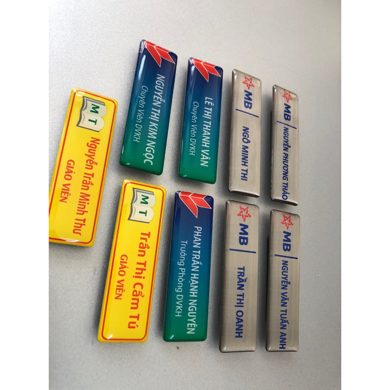 Bảng tên nhân viên nam châm cài áo chất liệu inox - keo thủy tinh trong suốt- Hình thật - BCA