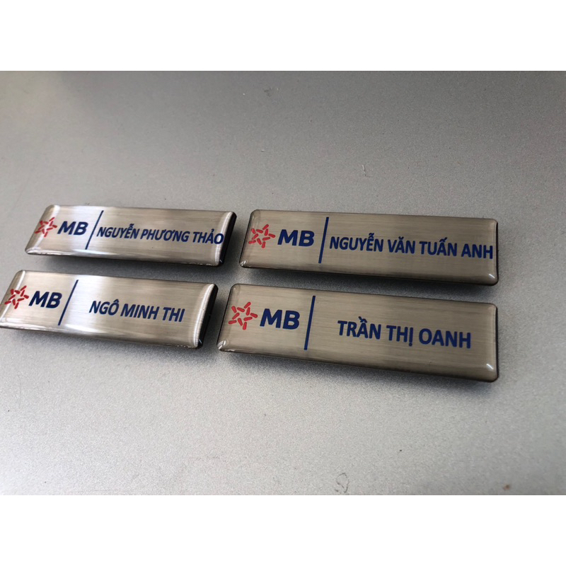 Bảng tên nhân viên nam châm cài áo chất liệu inox - keo thủy tinh trong suốt- Hình thật - BCA