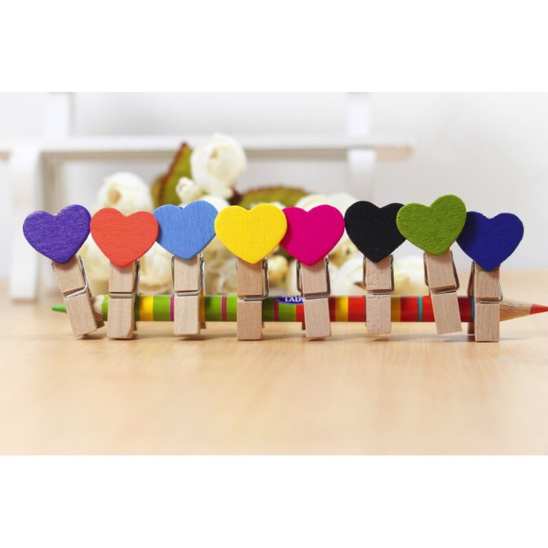 Kẹp gỗ hình trái tim dùng để treo ảnh