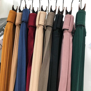 Chân váy xếp ly kèm belt