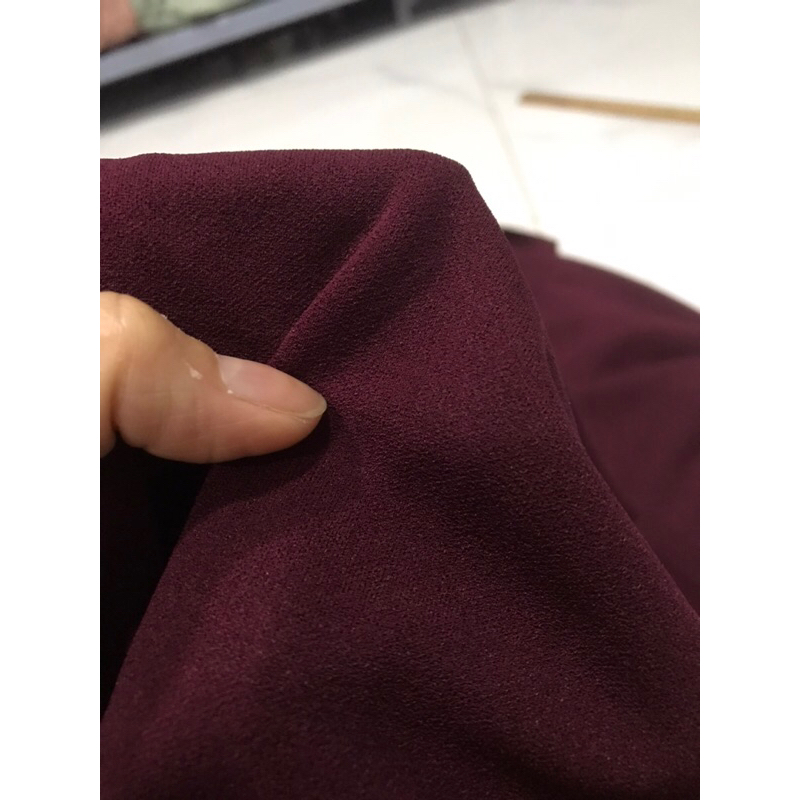 Vải thun cát Nhật màu đỏ đô co dãn dày vừa mềm rũ may đầm váy ,quần áo kiểu thời trang