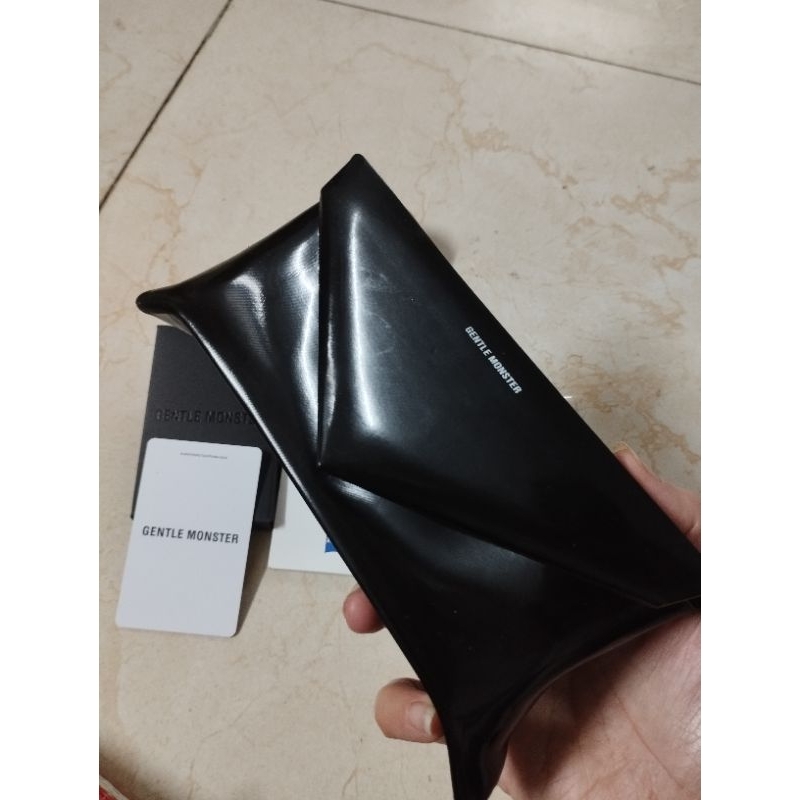 Ví da đựng kính hiệu GM