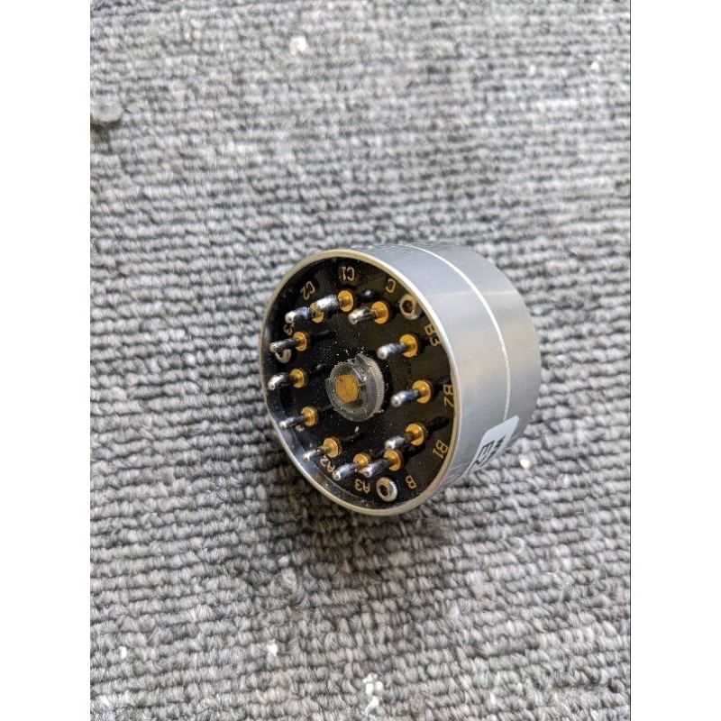 Selector EIZZ 3 vào 1 ra used