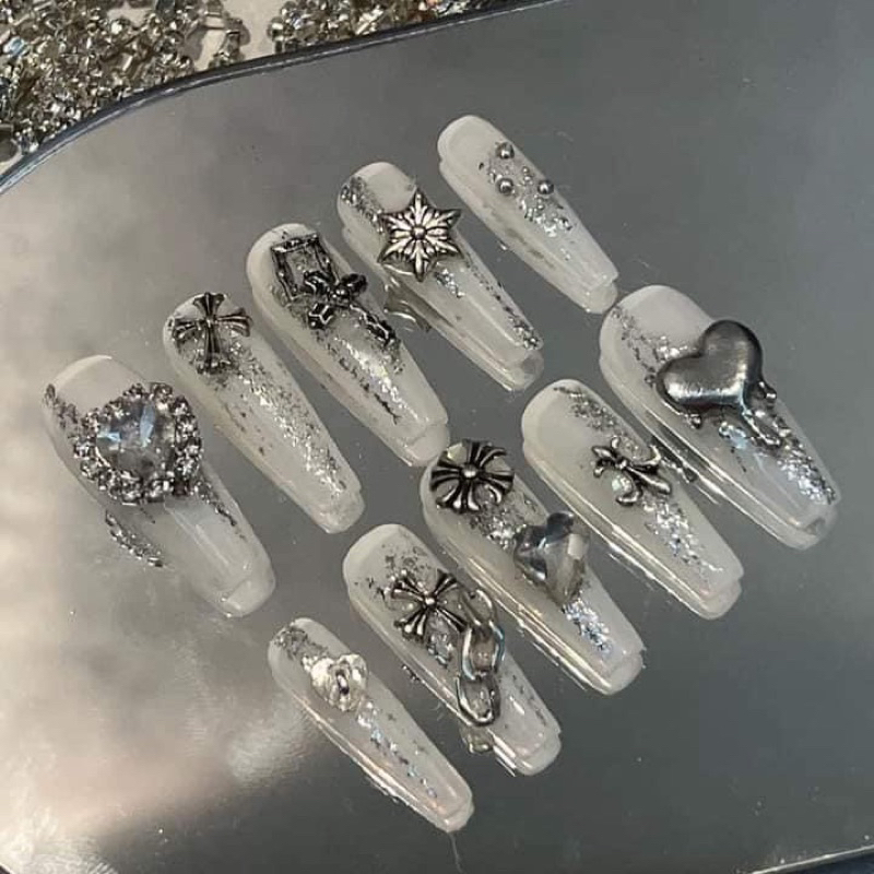 Nail xinh - Nailsbox thiết kế - móng úp thiết kế kèm keo dũa
