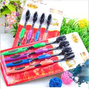 Vỉ 4 bàn chải đánh răng than tre hoạt tính hàn quốc t2