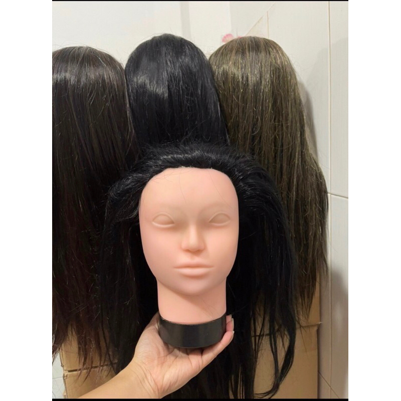 Đầu Monacanh học cắt tóc