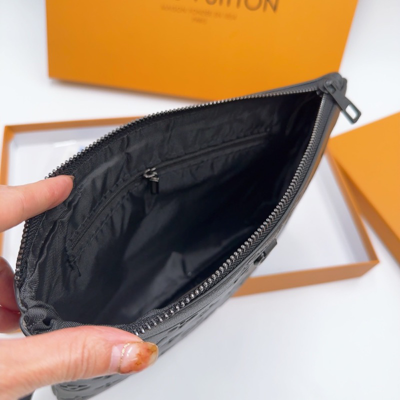 Túi Lv CLUTCH hàng fullbox