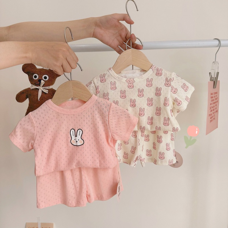 Bộ quần áo cotton thông hơi hoạ tiết thỏ xinh cho bé