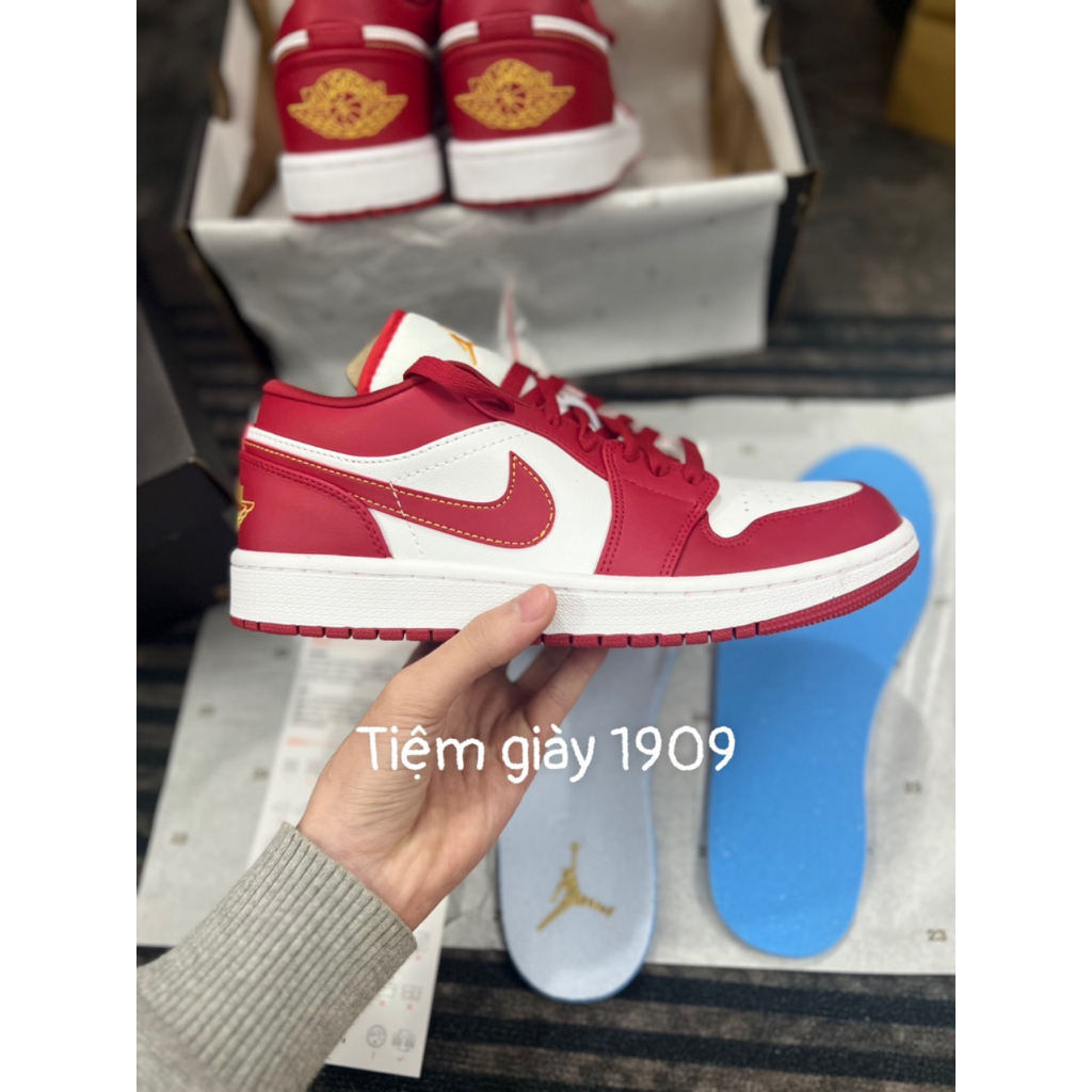 Giày Thể Thao Jordan    Đỏ Chỉ Vàng Logo Vàng  Gym Read Chỉ Vàn