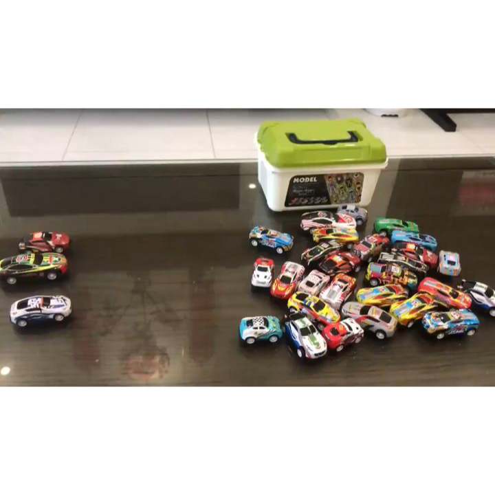 Thùng 30 Chiếc Xe Ô Tô Loại 1 Chạy Đà Cót Kéo Chất Liệu Hợp Kim Chất Lượng Cho Bé. Đủ Loại Xe Và Nhiều Màu Sắc Siêu Hot