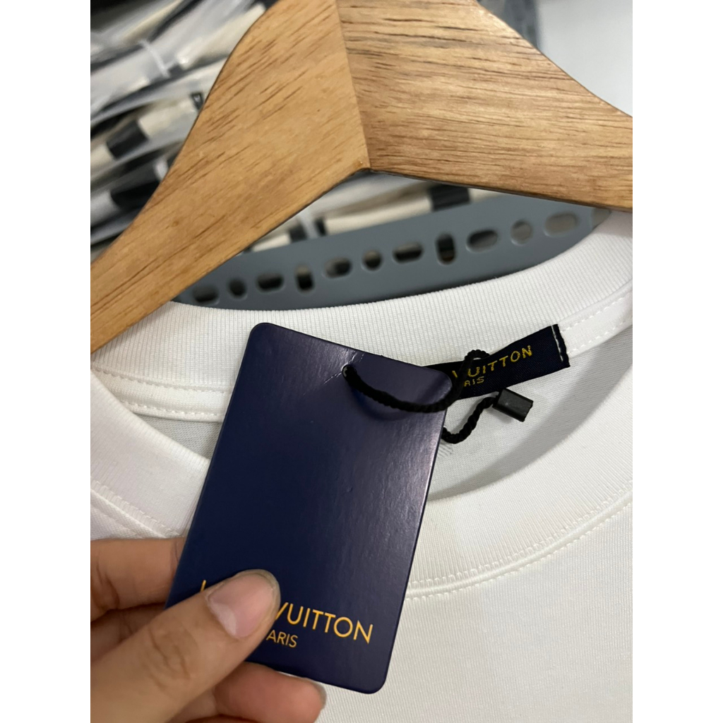 Áo thun unisex chất cotton 2 chiều LV Made áo con vịt
