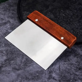 Dụng cụ cắt bột,chia bột cán gỗ