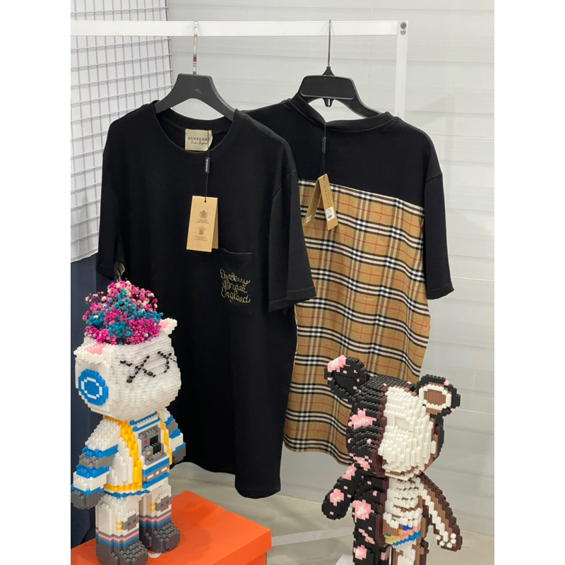 Áo thun Burberry phối sọc lưng