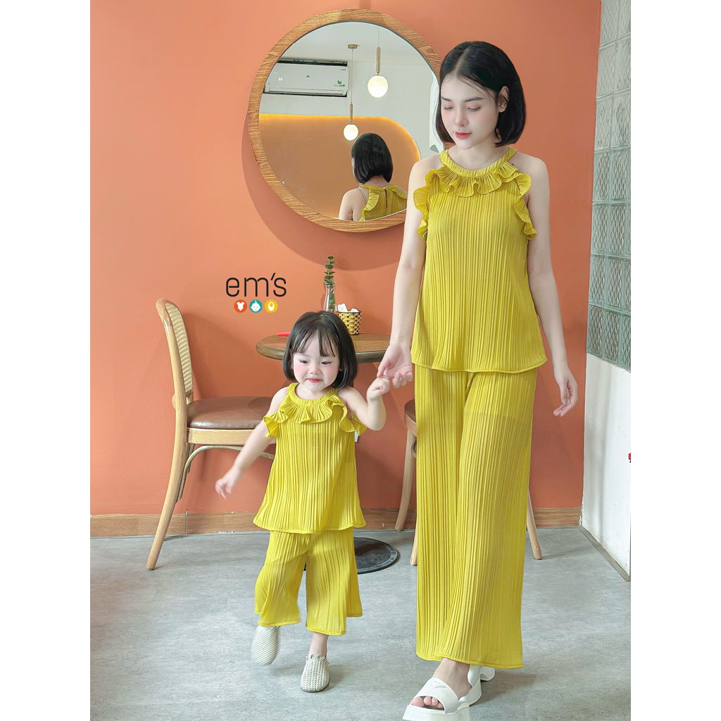 Sét đồ đôi cổ yếm sóng bèo mẹ và bé em's