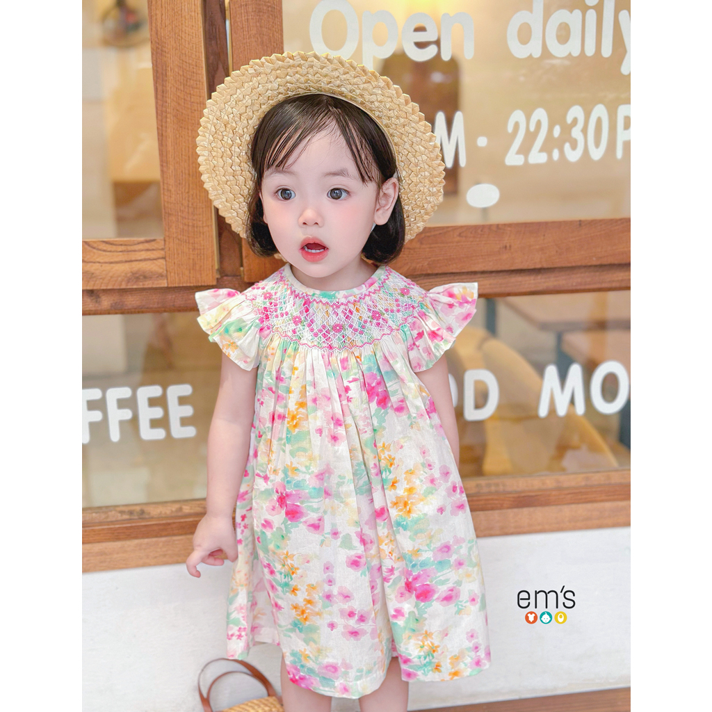 váy bé gái smock thêu tay nền hoa chuyển màu nước