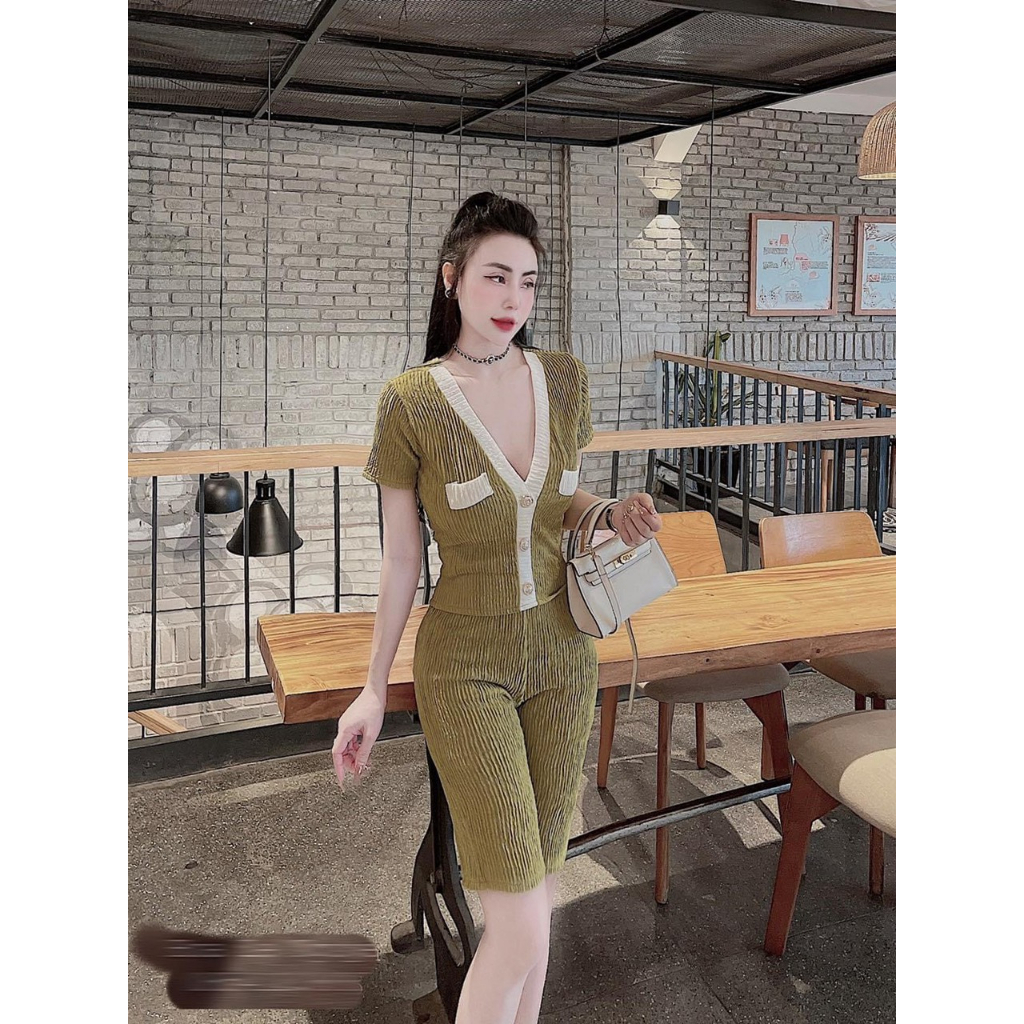 [4.4 Sales Freeship] Set bộ thun lửng ôm body phối viền,set áo thun nhật tay ngắn cổ v viền trắng nút phối quần ngố mtb