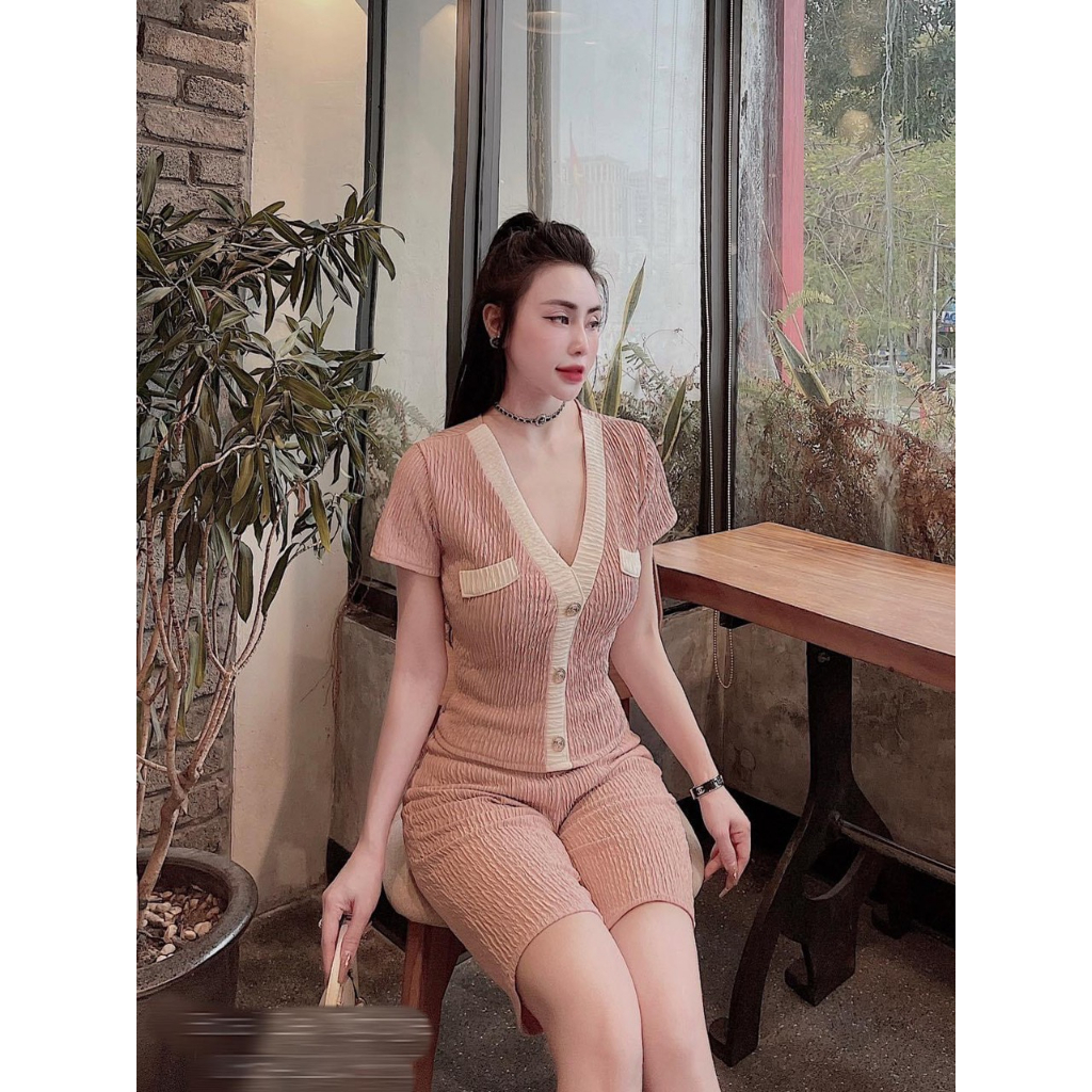 [4.4 Sales Freeship] Set bộ thun lửng ôm body phối viền,set áo thun nhật tay ngắn cổ v viền trắng nút phối quần ngố mtb