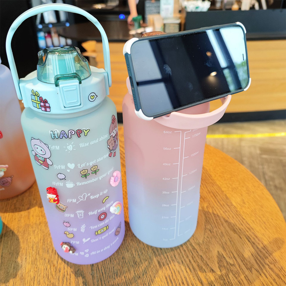 Bình nước 2 lít tặng sticker chia vạch báo giờ uống nước dễ thương thể thao có ống hút