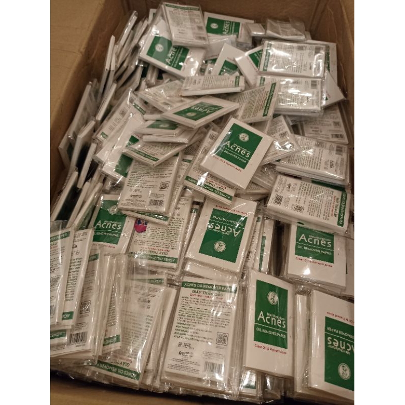 Giấy thấm dầu Acnes oil remover paper 50 tờ hàng mẫu
