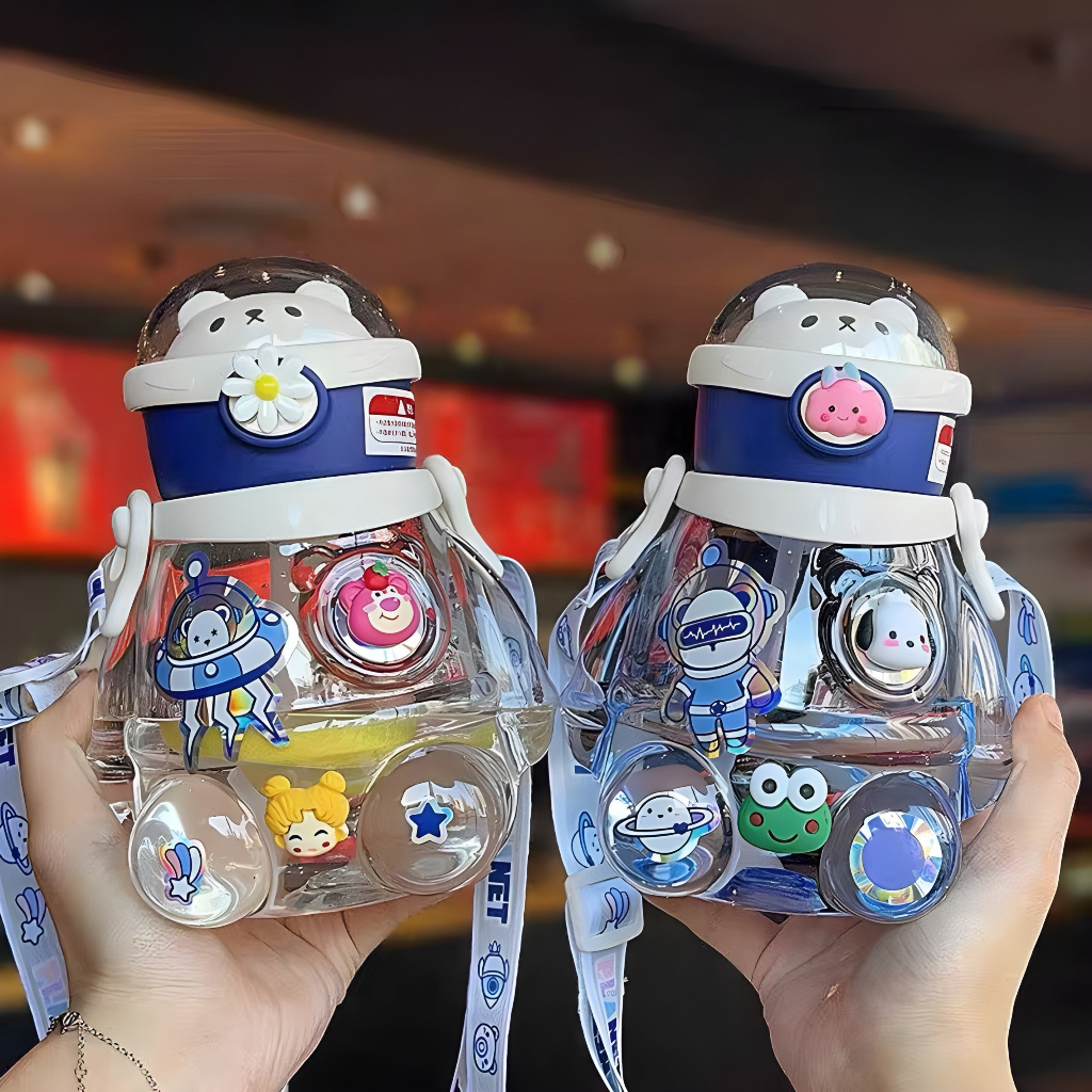 Bình uống nước phi hành gia 700ml hottrend, Bình uống nước học sinh đi học có nắp mở kèm ống hút silicon an toàn