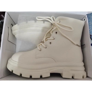 Pass/Thanh lý giày boot trắng size 36