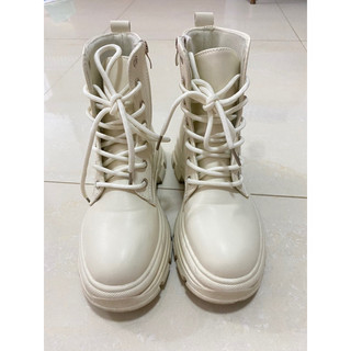 Pass/Thanh lý giày boot trắng size 36