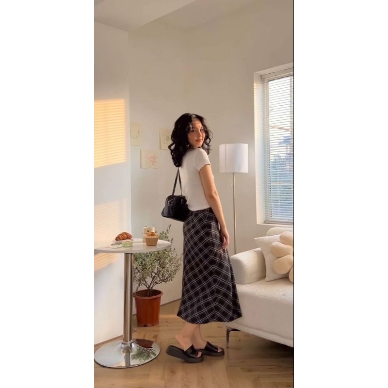 Rachel skirt chân váy kẻ dáng lơi