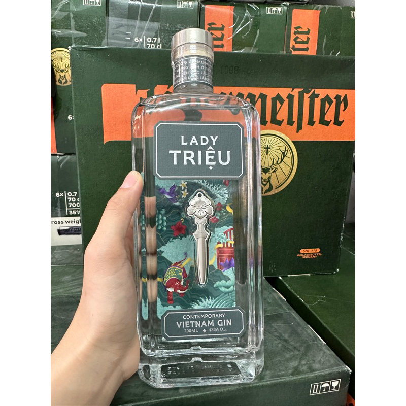 Gin Lady Triệu - Contemporary Việt Nam Gin Chính Hãng, Giá Tốt