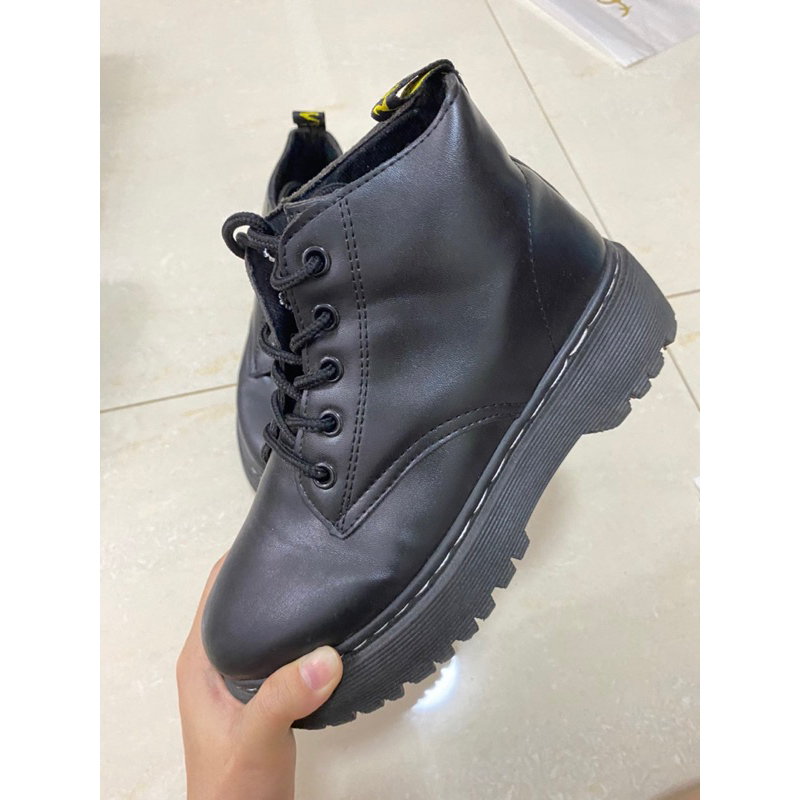 Pass/Thanh lý boot đen cổ lửng size 36