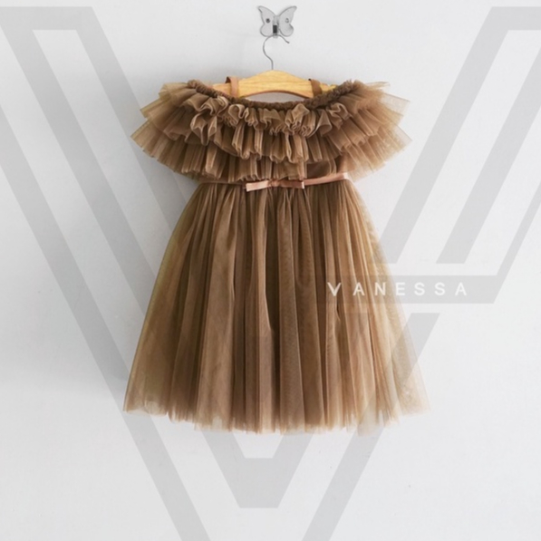Đầm công chúa bèo vai Mia màu nâu, hồng Chất liệu lưới Milan mềm, mịn với da bé, màu sắc nhẹ nhàng xinh iu!