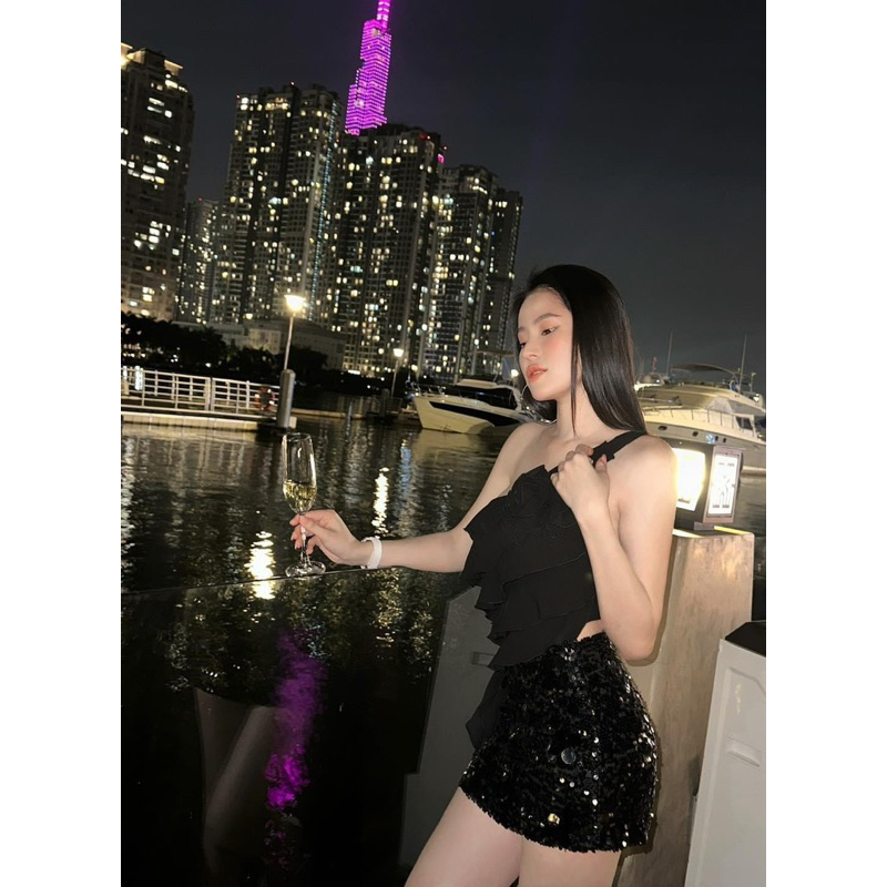 Áo Dây Yếm Chéo Tua Rua 4 Tầng Màu Phối Hoa Cực Sang Chảnh