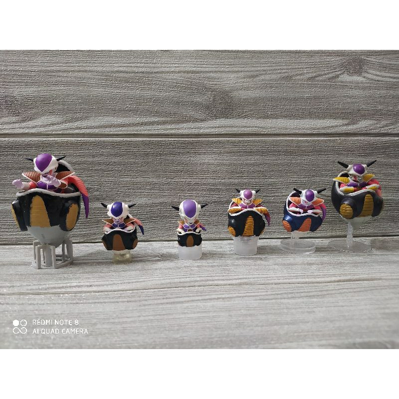 Mô hình Frieza xe lăn các dòng Chính hãng Real