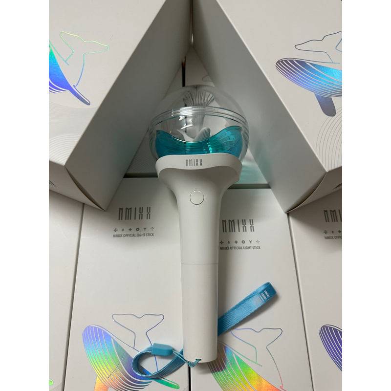 Hình ảnh “Gậy Phát Sáng- Lightstick”  NMIXX