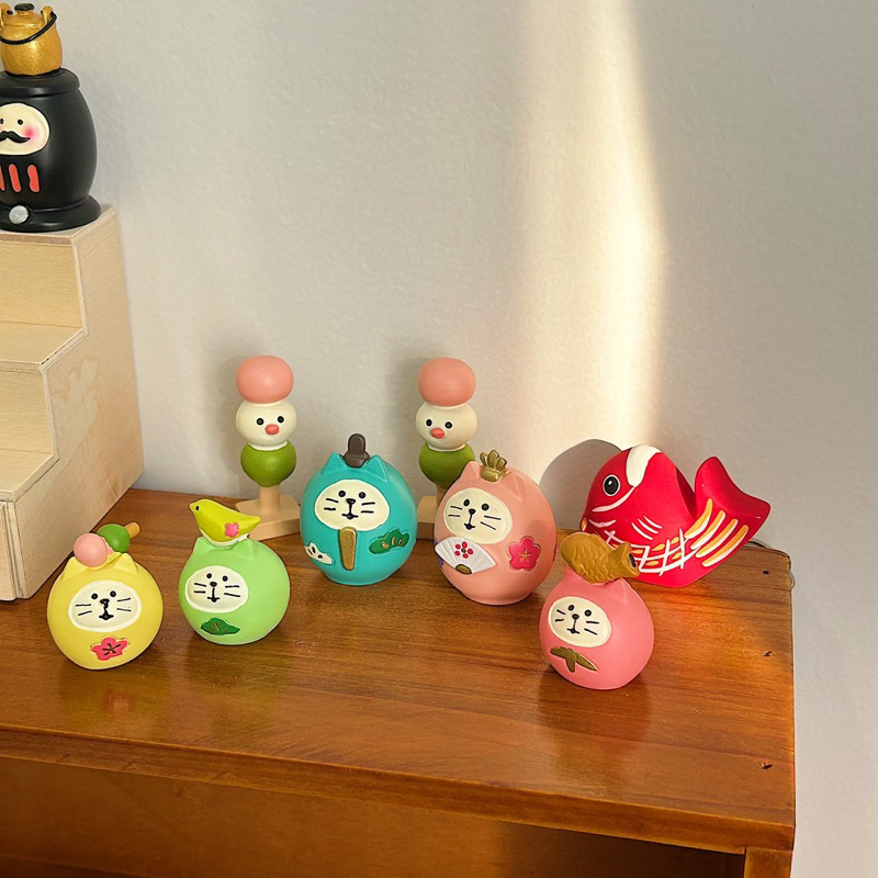 Mô hình mèo chủ đề tầng búp bê mùa xuân