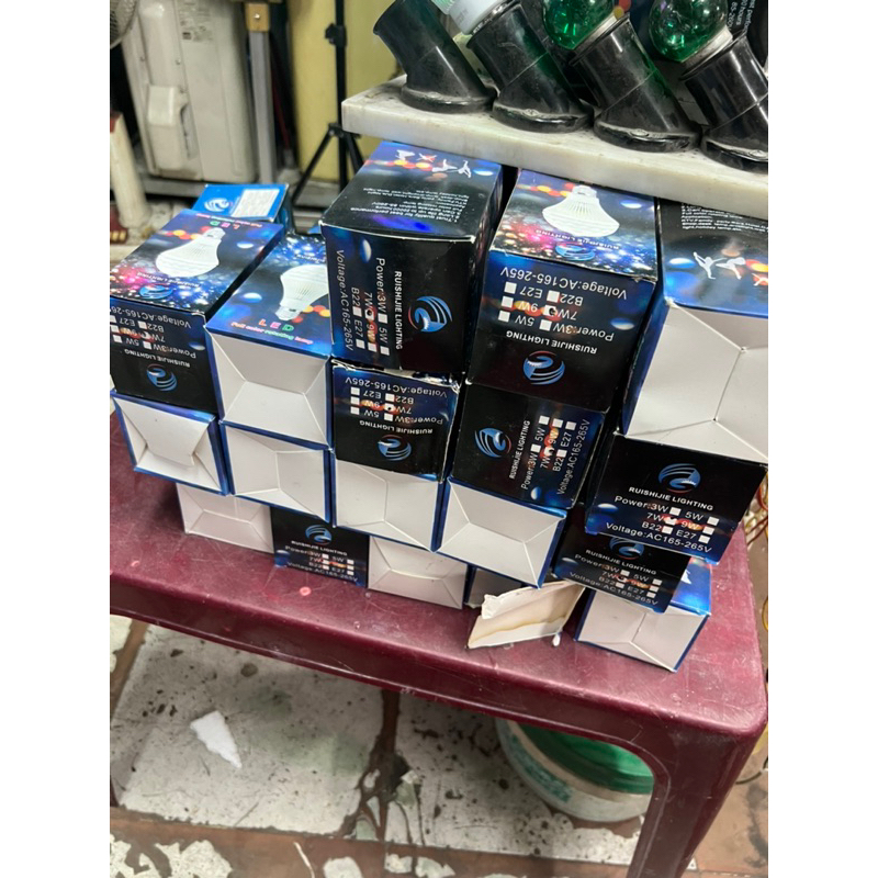 Đèn led xoay 3 màu 220v