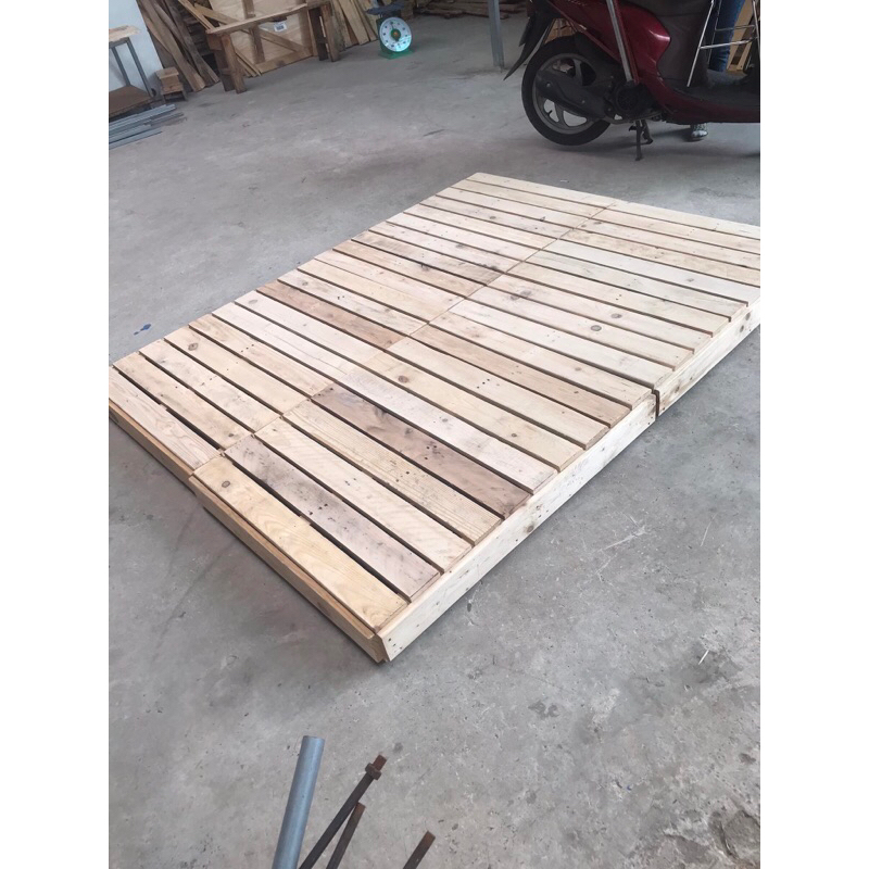 giường pallet gỗ thông cao 10cm