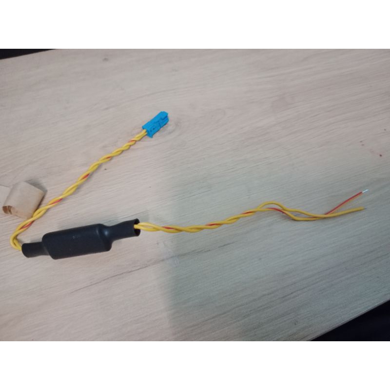 Dây điện kết nối có tụ bmw