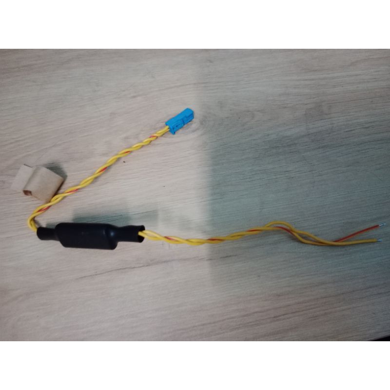 Dây điện kết nối có tụ bmw