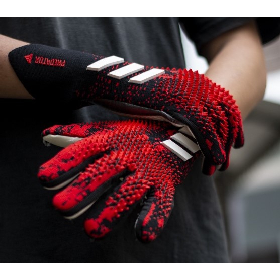 Găng tay thủ môn Adidas Predator Ultimate