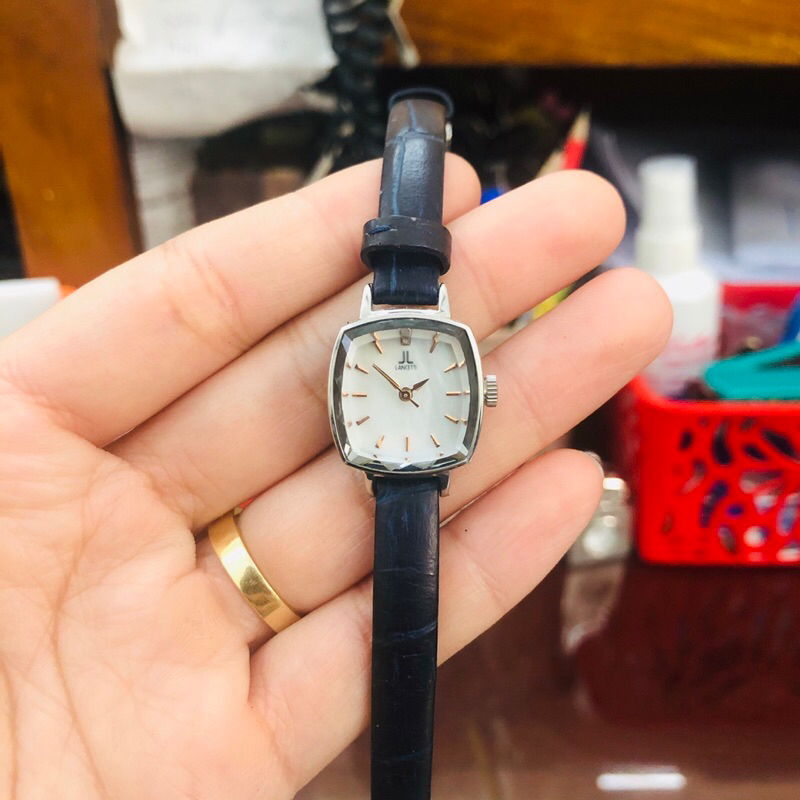 Đồng hồ nữ si nhật dáng tank hiệu Lancetti
