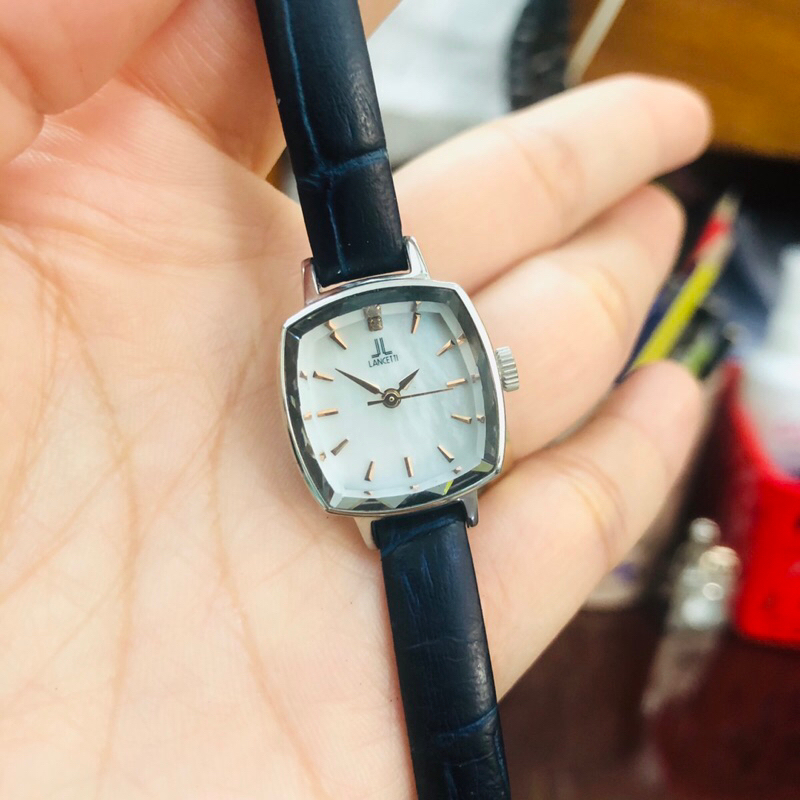 Đồng hồ nữ si nhật dáng tank hiệu Lancetti