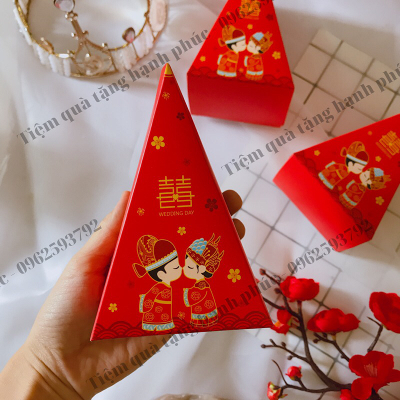 Combo 50,100 hộp quà cưới, quà tặng hình tam giác