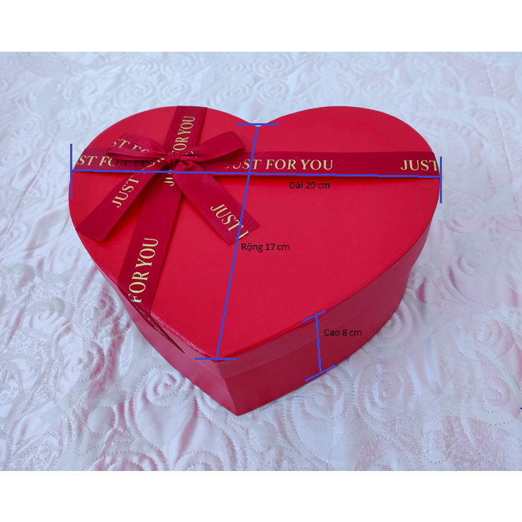 Hộp quà hình tim cao