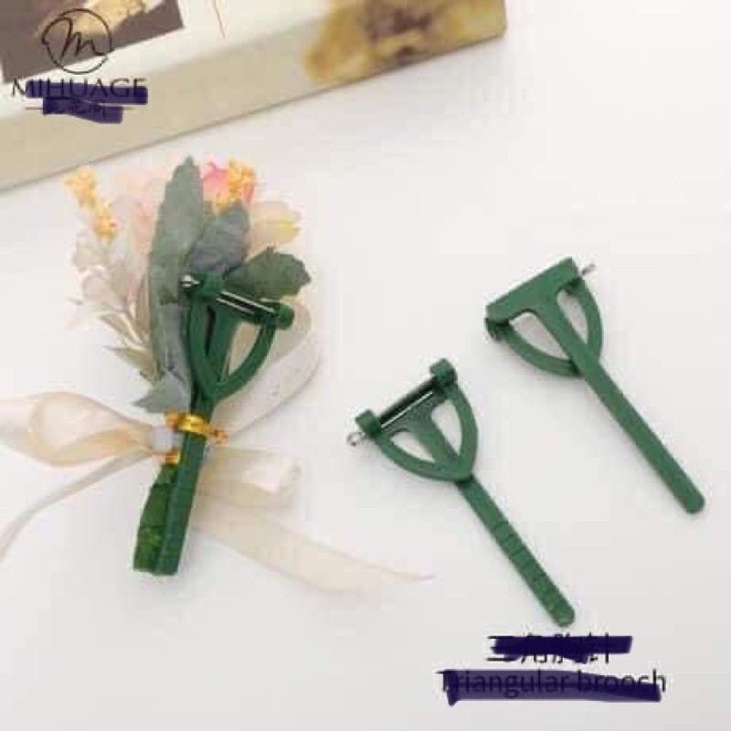 cài áo chú rể