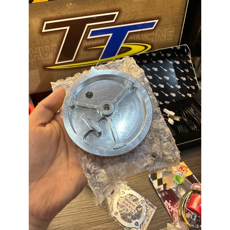 Nắp tròn CNC dành cho xe Dream / Wave lên Fi