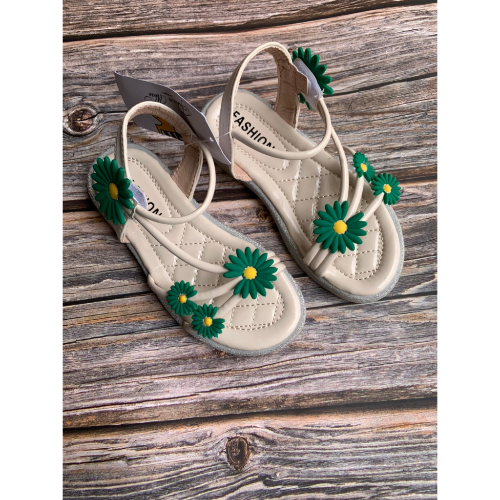 Sandal mùa hè cho bé trai bé gái hoạ tiét hoa cúc đi học đi chơi đi biển cực xinh
