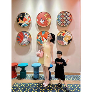 Váy vàng hoa nổi