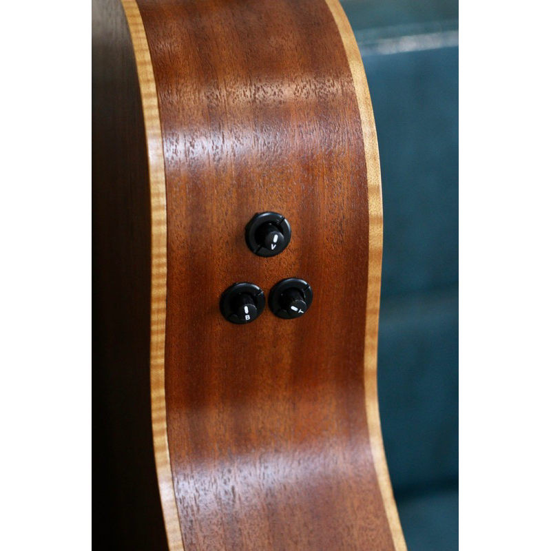 Guitar classic khuyết có EQ