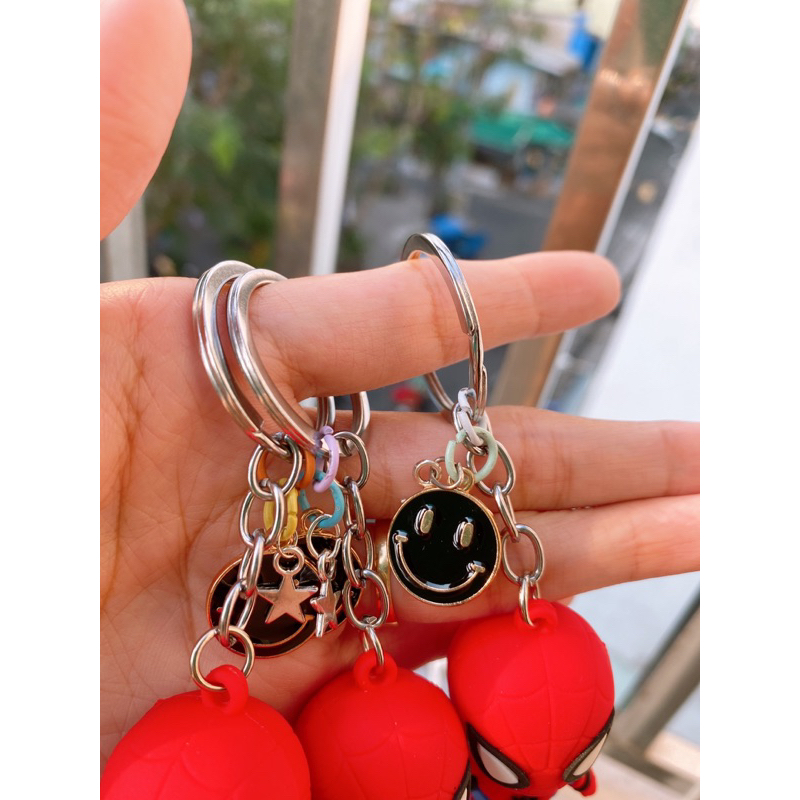 Móc Khoá Người Nhện Và Mặt Cười