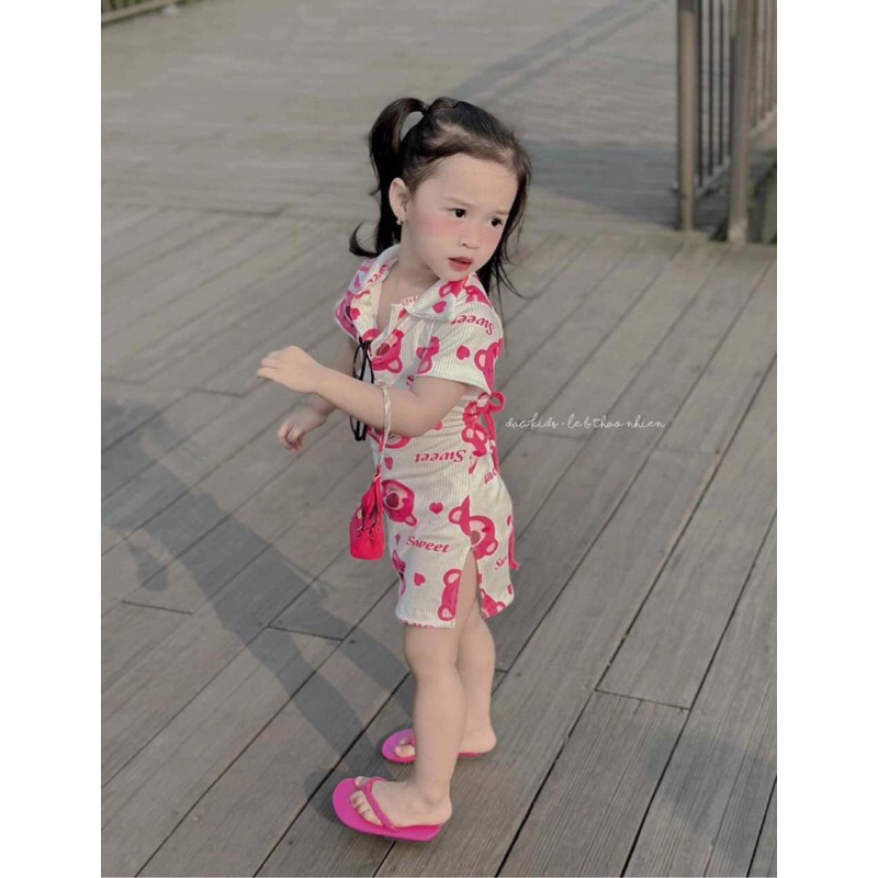 Đầm Body Hot Trend Hở Lưng Cho Bé Gái